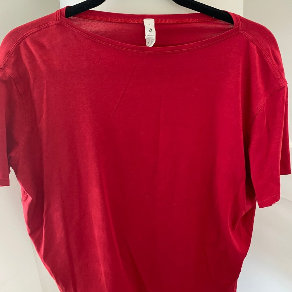 lululemon Red T-Shirt Size 4
